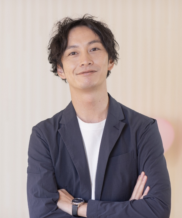 ジュニアマネージャー男性の顔写真